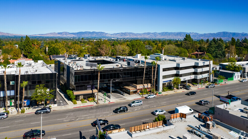 17525 Ventura Blvd, Encino, CA for lease - Aerial - Image 3 of 3