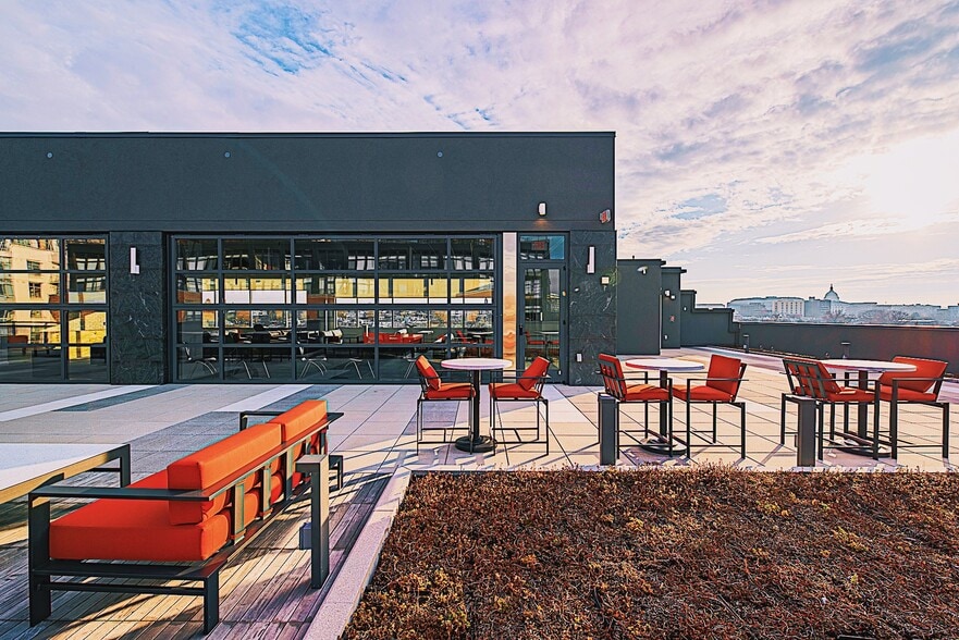 609 H St NE, Washington, DC for lease - Building Photo - Image 2 of 8