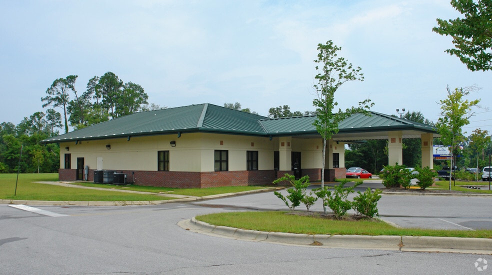 4252 Woodbine Rd, Pace, FL 32571