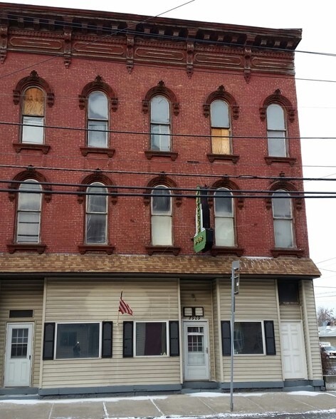 8909 S Seneca St, Weedsport, NY for sale - Primary Photo - Image 1 of 1