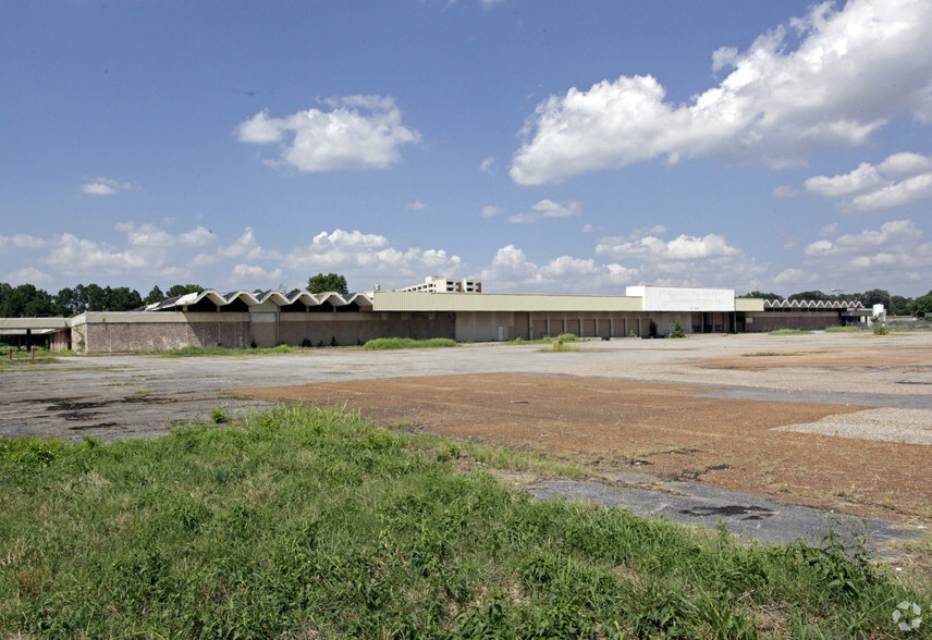 3120-3130 Lamar Ave, Memphis, TN for sale - Primary Photo - Image 1 of 4