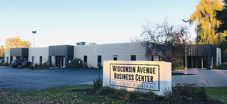 1275 E Wisconsin Ave, Pewaukee, WI for sale Building Photo- Image 1 of 1
