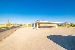 216 E Murphy St, Odessa TX - Parking Garage