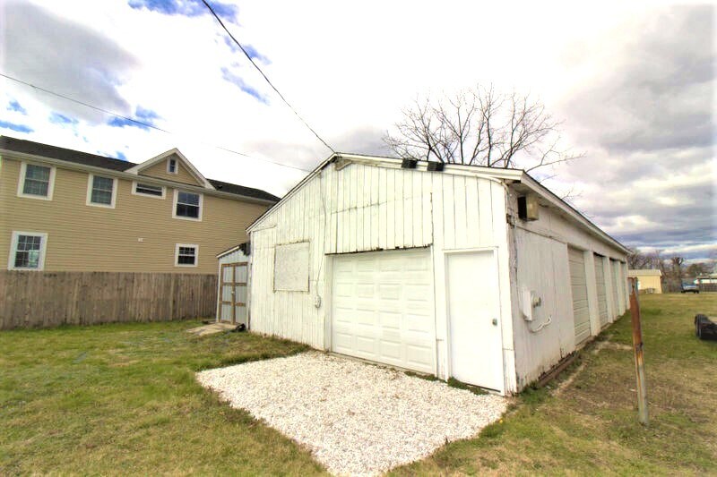 3807 North Point Rd, Dundalk, MD 21222 Garage