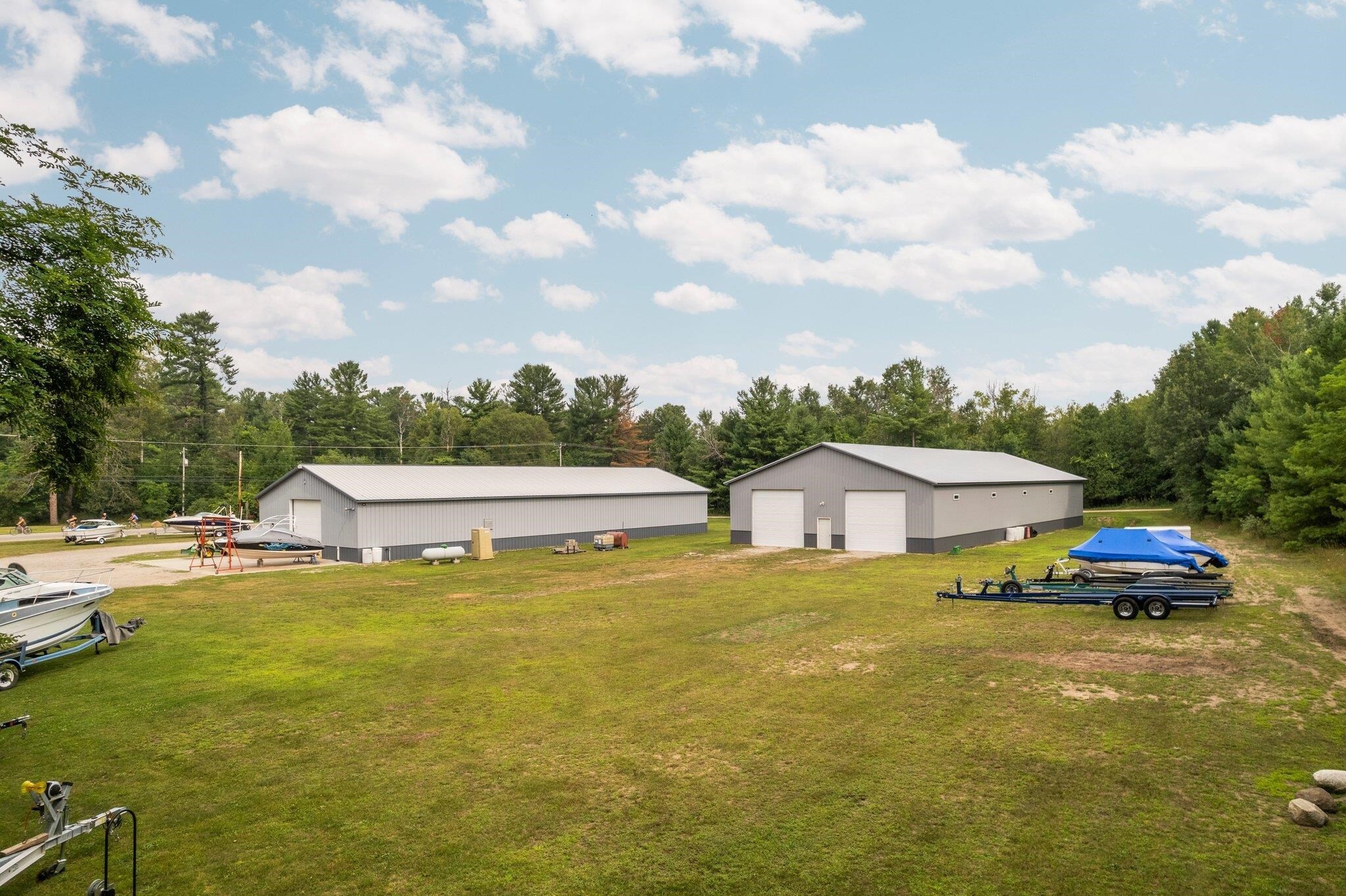 11891 S East Torch Lake Dr, Alden, MI for sale Primary Photo- Image 1 of 2