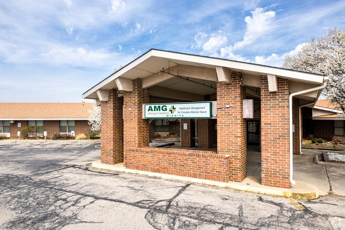 8080 E Pawnee St, Wichita, KS 67207