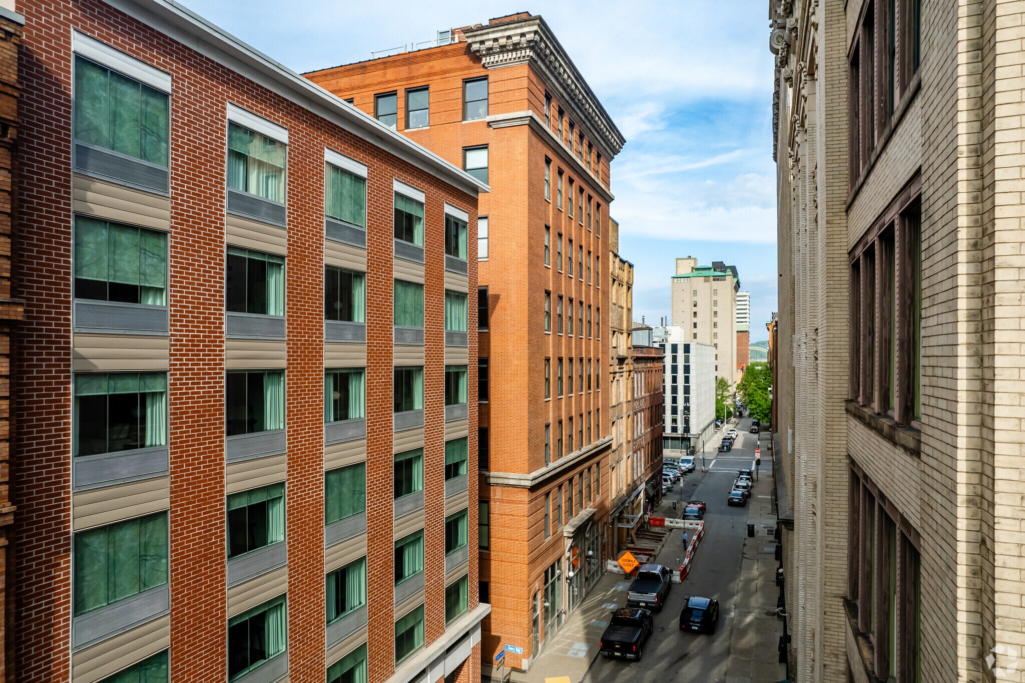 422-440 1st Ave, Pittsburgh, PA for sale Primary Photo- Image 1 of 1