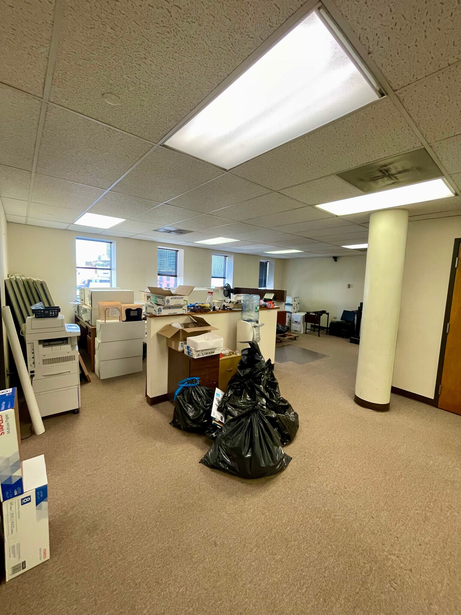 115 Christopher Columbus Dr, Jersey City, NJ for lease Interior Photo- Image 1 of 7