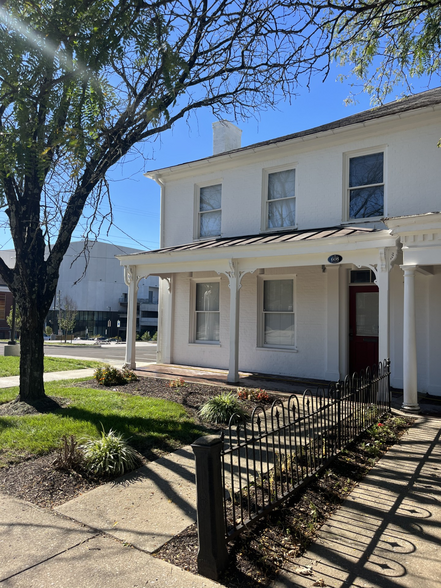 608-610 W Main St, Lexington, KY for lease - Building Photo - Image 3 of 4