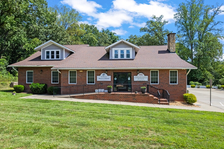 412 Cambridge St, Fredericksburg, VA for lease - Building Photo - Image 2 of 15