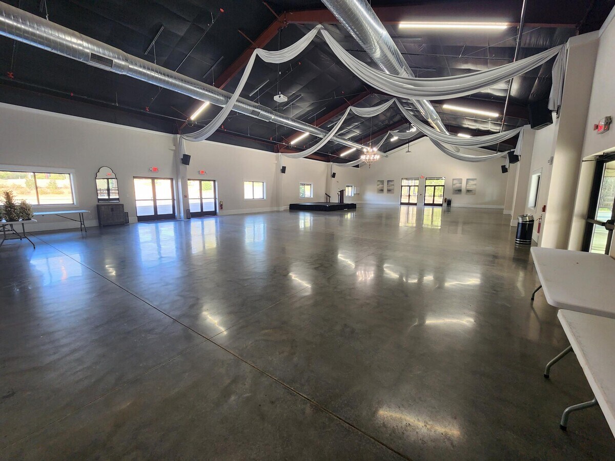 Loopnet Event 232 Bordeaux Dr, Thomson, GA 30824 - Bordeaux Event Center | LoopNet