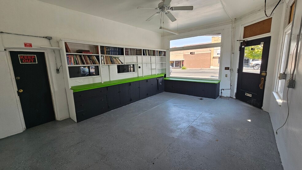 129 Broadway Ave S, Buhl, ID for sale - Building Photo - Image 3 of 10