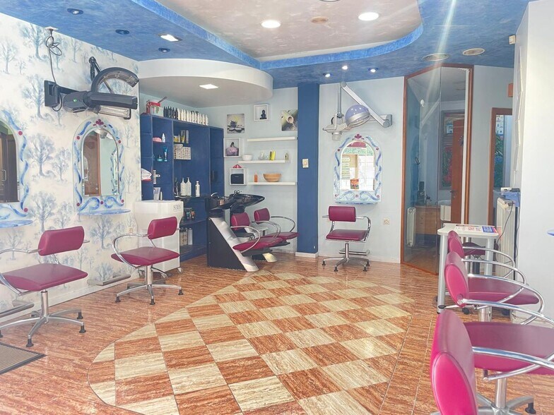 Retail in Gijón, Asturias for lease - Building Photo - Image 3 of 19