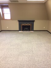 601 NW Jefferson St, Blue Springs, MO for lease Interior Photo- Image 1 of 3