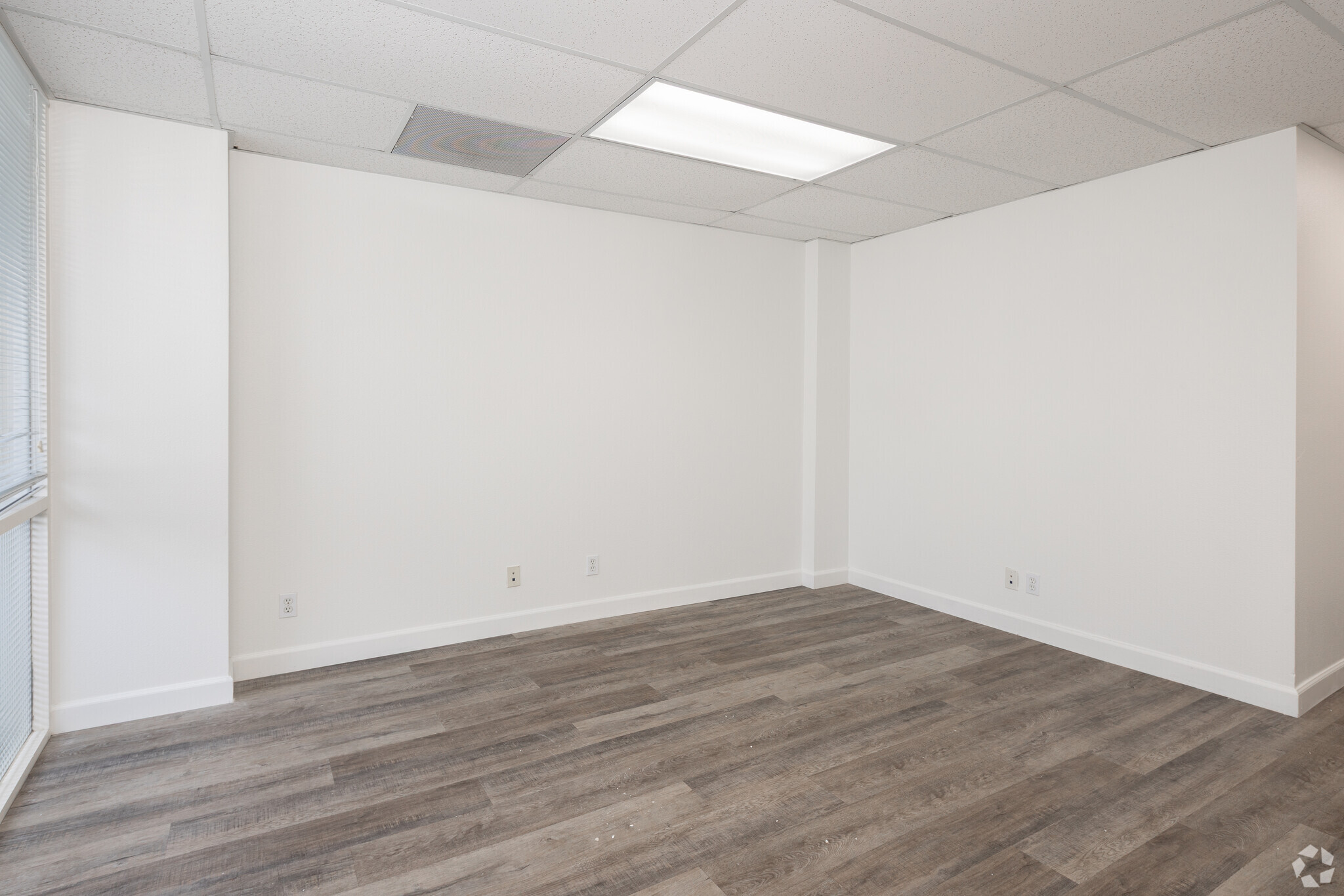 172 N Tustin St, Orange, CA for lease Interior Photo- Image 1 of 6