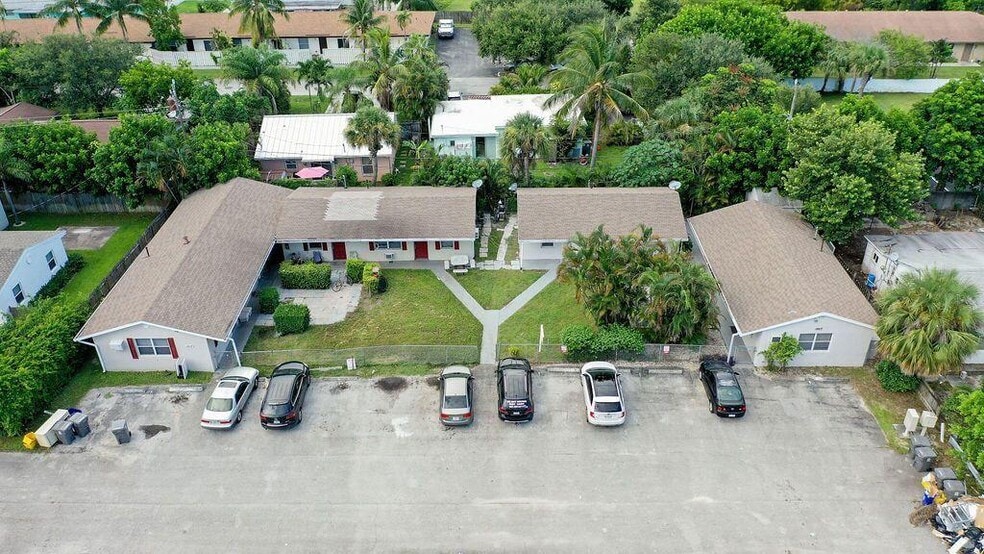 1883 Smith Dr, North Palm Beach, FL for sale - Building Photo - Image 2 of 26
