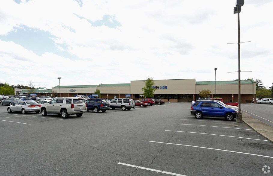 1303-1339 5th Ave, Garner, NC for lease - Building Photo - Image 2 of 8