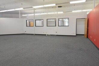 2800-2870 NW 29th Ave, Portland, OR for lease Interior Photo- Image 2 of 6