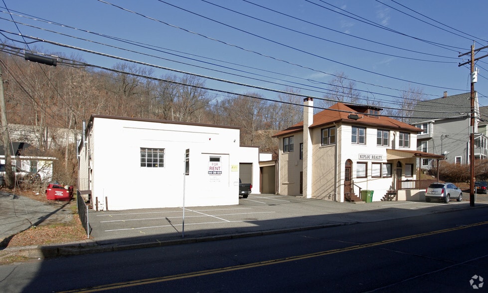 40 Wayne Ave, Suffern, NY for sale - Building Photo - Image 2 of 12