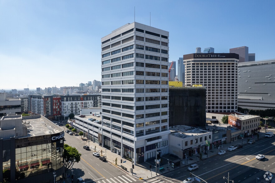 250 E 1st St, Los Angeles, CA for lease - Building Photo - Image 1 of 4