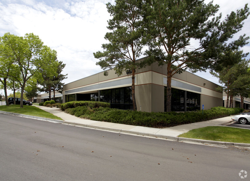 6675 S Kenton St, Centennial, CO for lease - Building Photo - Image 3 of 28