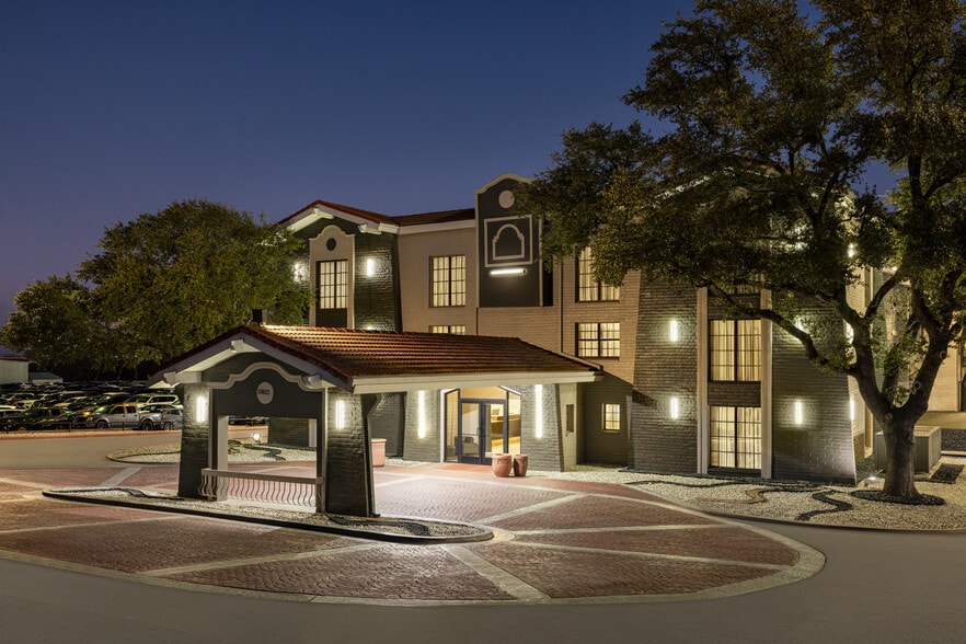 12822 N Interstate 35, Live Oak, TX for sale - Building Photo - Image 1 of 18