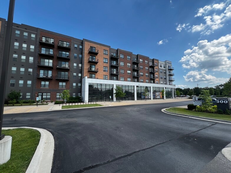 500 W Dundee Rd, Wheeling, IL for lease - Building Photo - Image 3 of 5