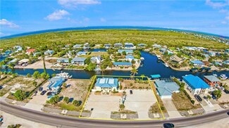 More details for 3226 Stringfellow Rd, Saint James City, FL - Multifamily for Sale