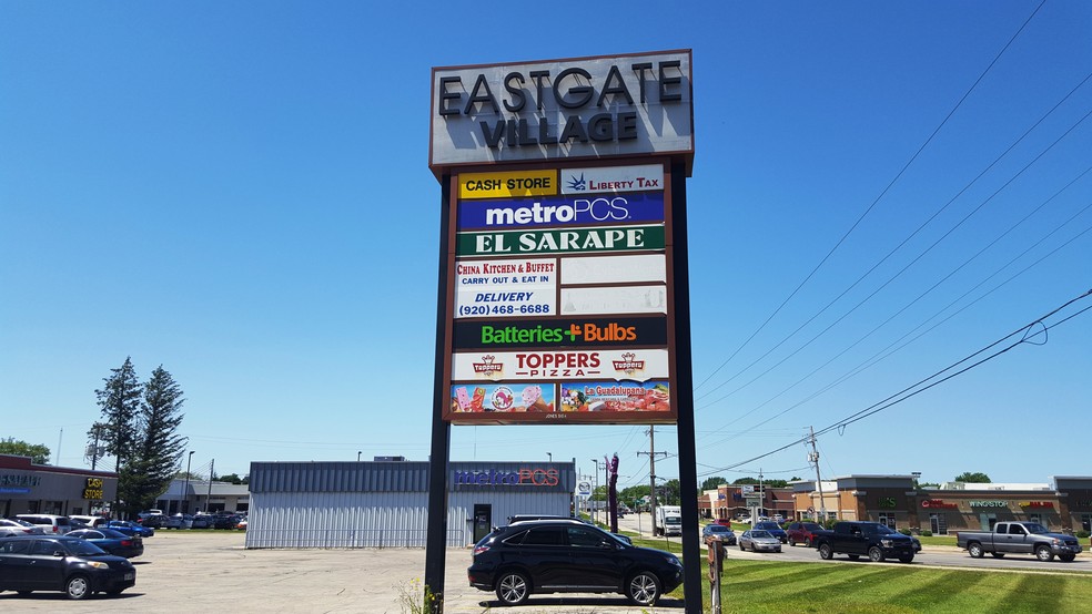 2022-2032 E Mason St, Green Bay, WI for sale - Building Photo - Image 1 of 1