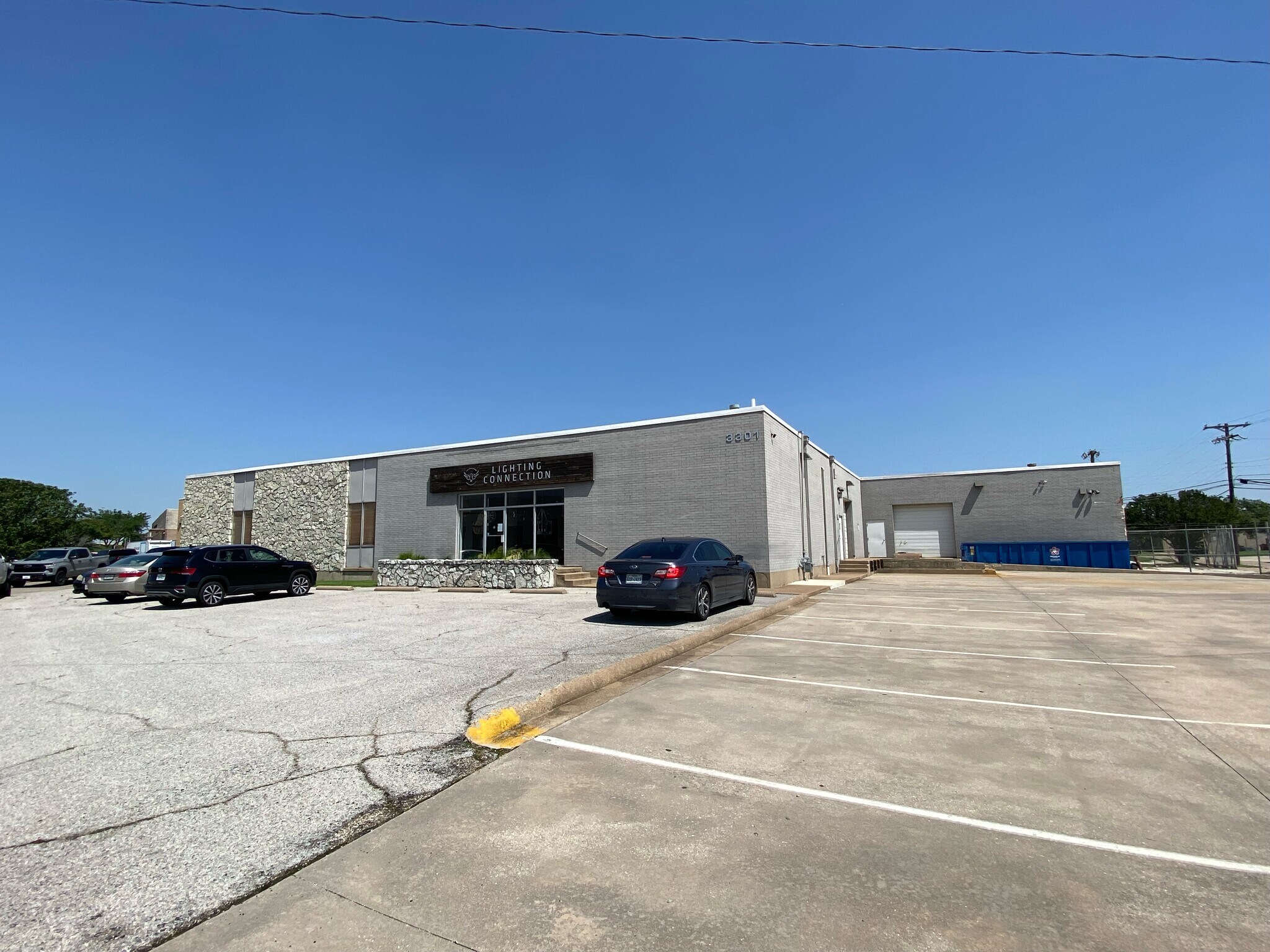3301 Royalty Row, Irving, TX for lease Building Photo- Image 1 of 4