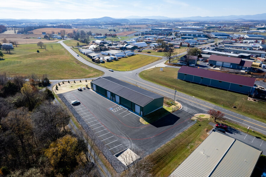 1571 Pleasants Dr dr, Mount Crawford, VA for lease - Building Photo - Image 3 of 29