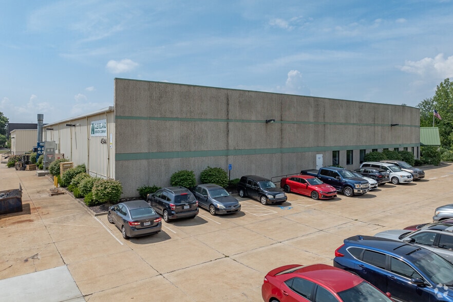 4544 Hinckley Ind Pky, Cleveland, OH for sale - Primary Photo - Image 1 of 1
