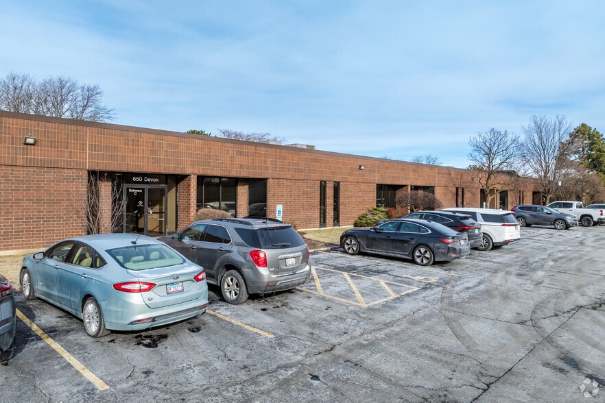 650 E Devon Ave, Itasca, IL for lease - Building Photo - Image 2 of 5