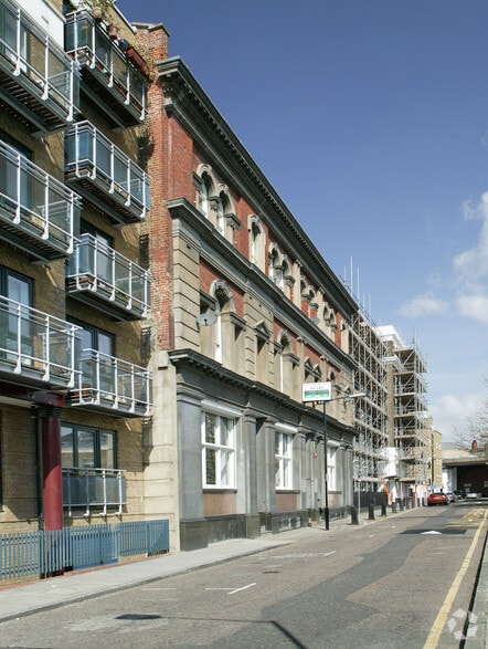 18 Ensign St, London for sale - Primary Photo - Image 1 of 1