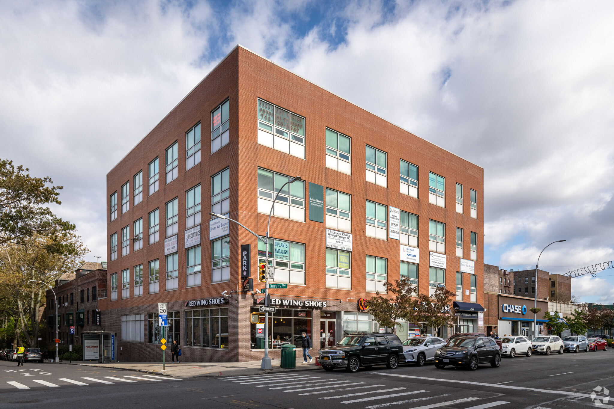 47-01 Queens Blvd, Sunnyside, NY for lease Primary Photo- Image 1 of 6