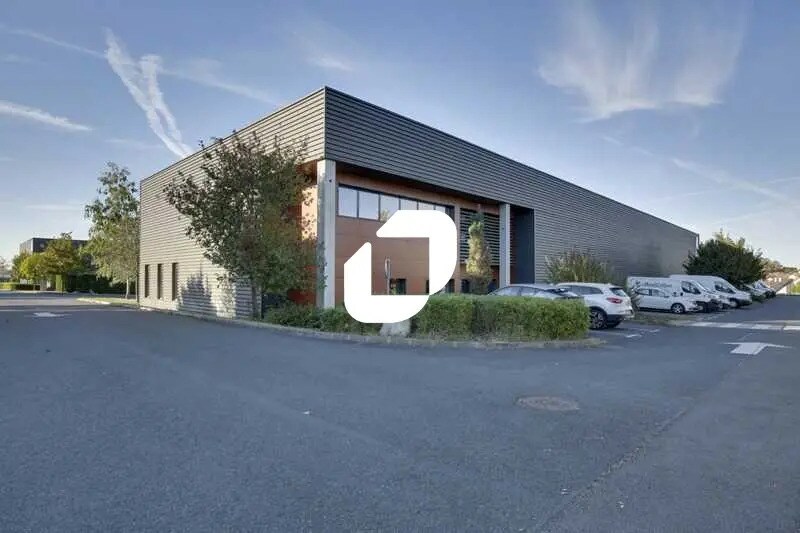 Location Local d'activités 997 m² - Photo 1
