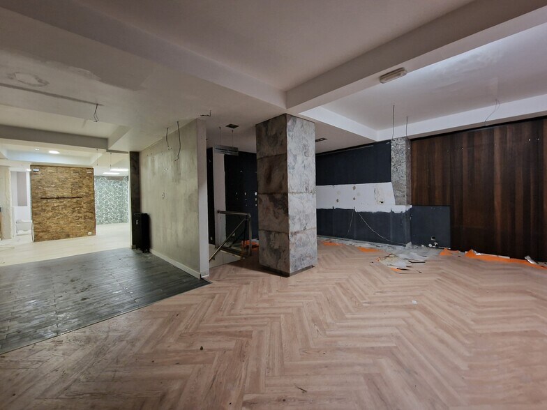 Multifamily in Madrid, Madrid for sale - Building Photo - Image 3 of 17