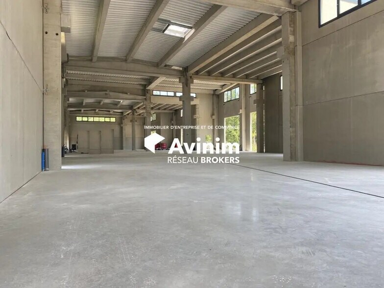 Flex in Fayence for lease - Building Photo - Image 2 of 9