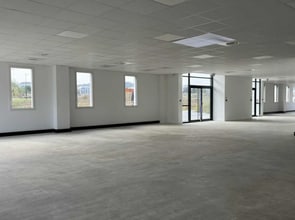Office in Élancourt for lease Interior Photo- Image 2 of 4