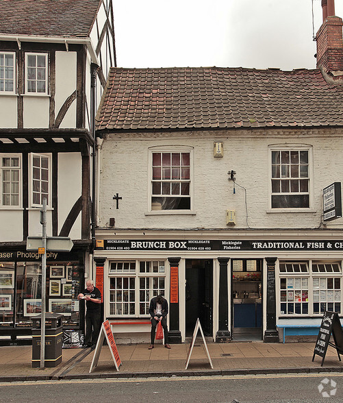 91, 93/93A and 93B Micklegate portfolio of 2 properties for sale on LoopNet.com - Primary Photo - Image 1 of 2