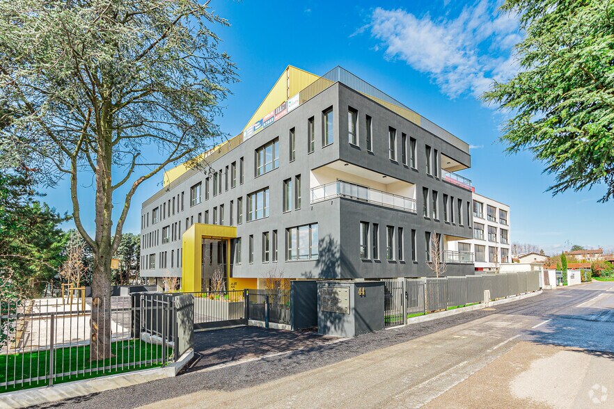 Office in Dardilly for lease - Primary Photo - Image 1 of 1