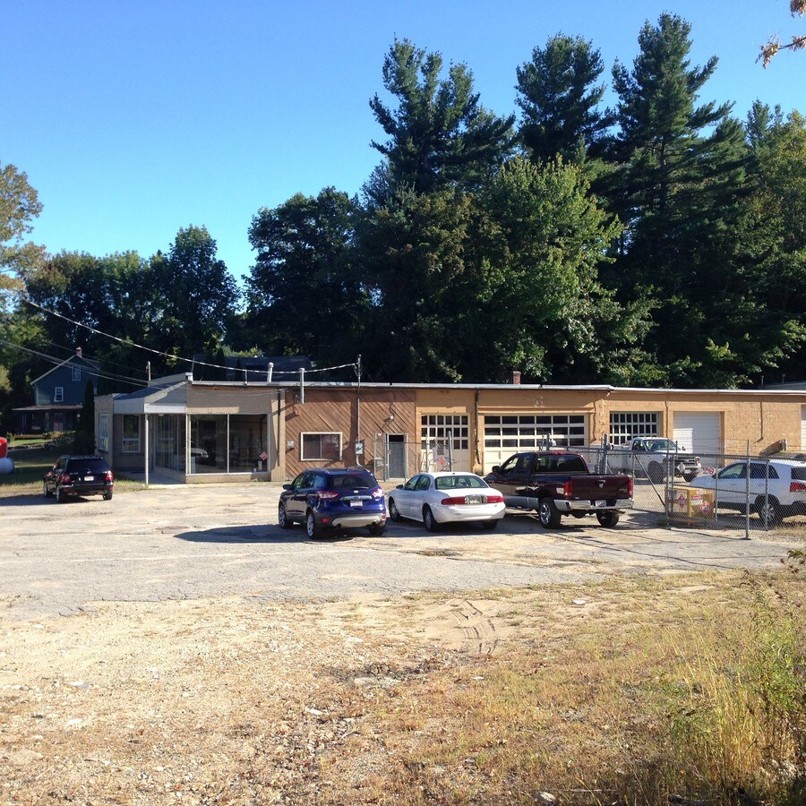 760 Pleasant St, Rochdale, MA 01542