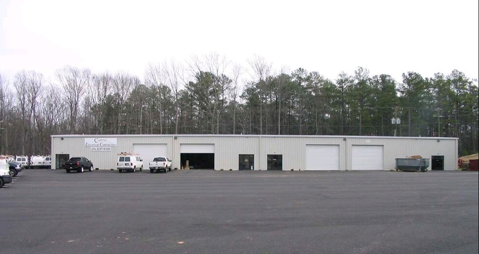 12631 Oaklake Crest Way, Midlothian, VA for sale - Primary Photo - Image 1 of 1