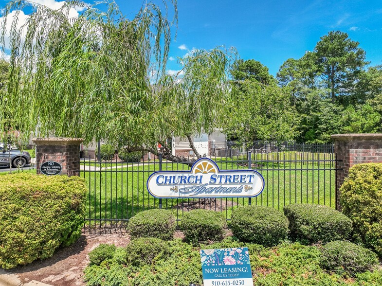 Crown and Church Portfolio portfolio of 2 properties for sale on LoopNet.com - Building Photo - Image 2 of 20