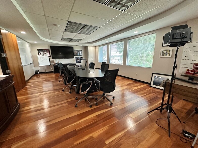 2900 Bristol St, Costa Mesa, CA for sale - Building Photo - Image 2 of 15