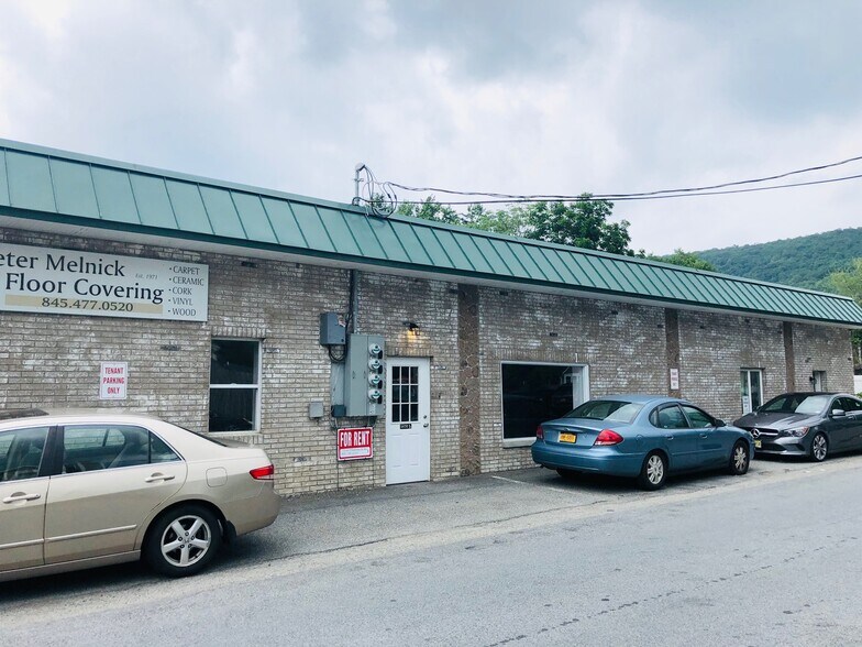 81 Windermere Ave, Greenwood Lake, NY 10925