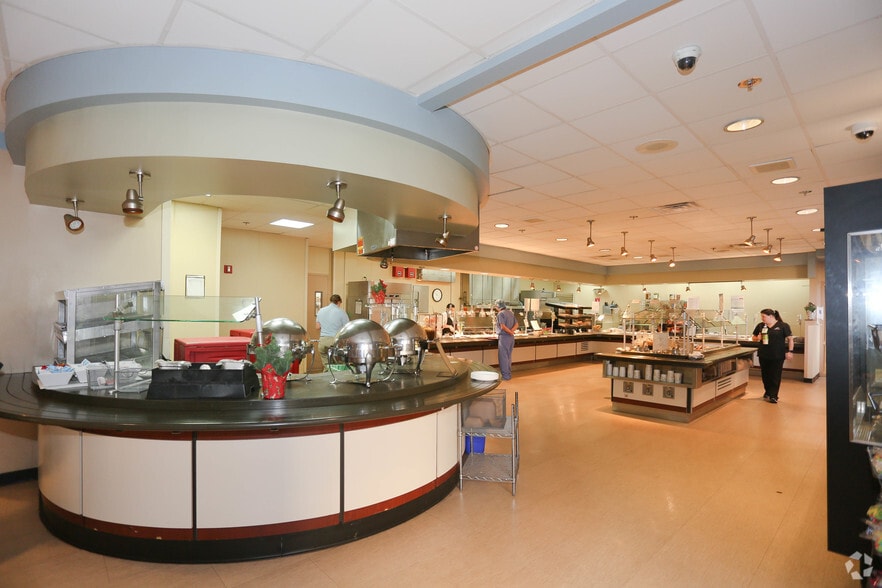 12255 DePaul Dr, Bridgeton, MO for lease - Interior Photo - Image 3 of 27