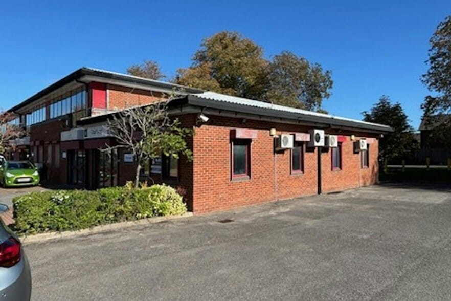 Campbell Ct, Bramley for lease - Building Photo - Image 2 of 3