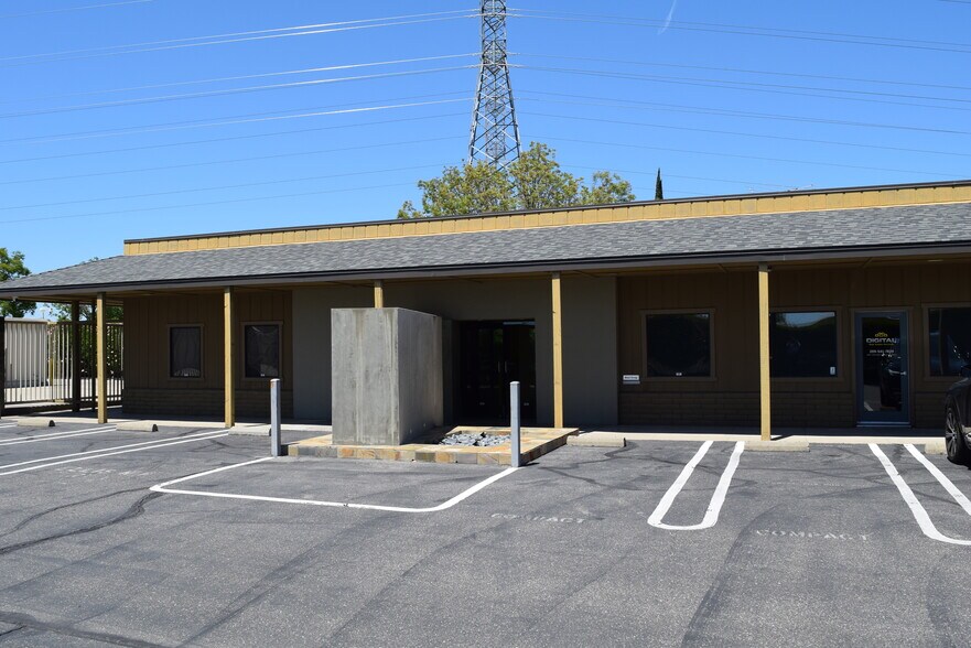 3719 Tully Rd, Modesto, CA for lease - Building Photo - Image 2 of 4