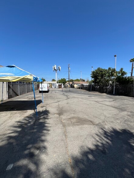 1325 S Main St, Santa Ana, CA for lease - Building Photo - Image 3 of 25